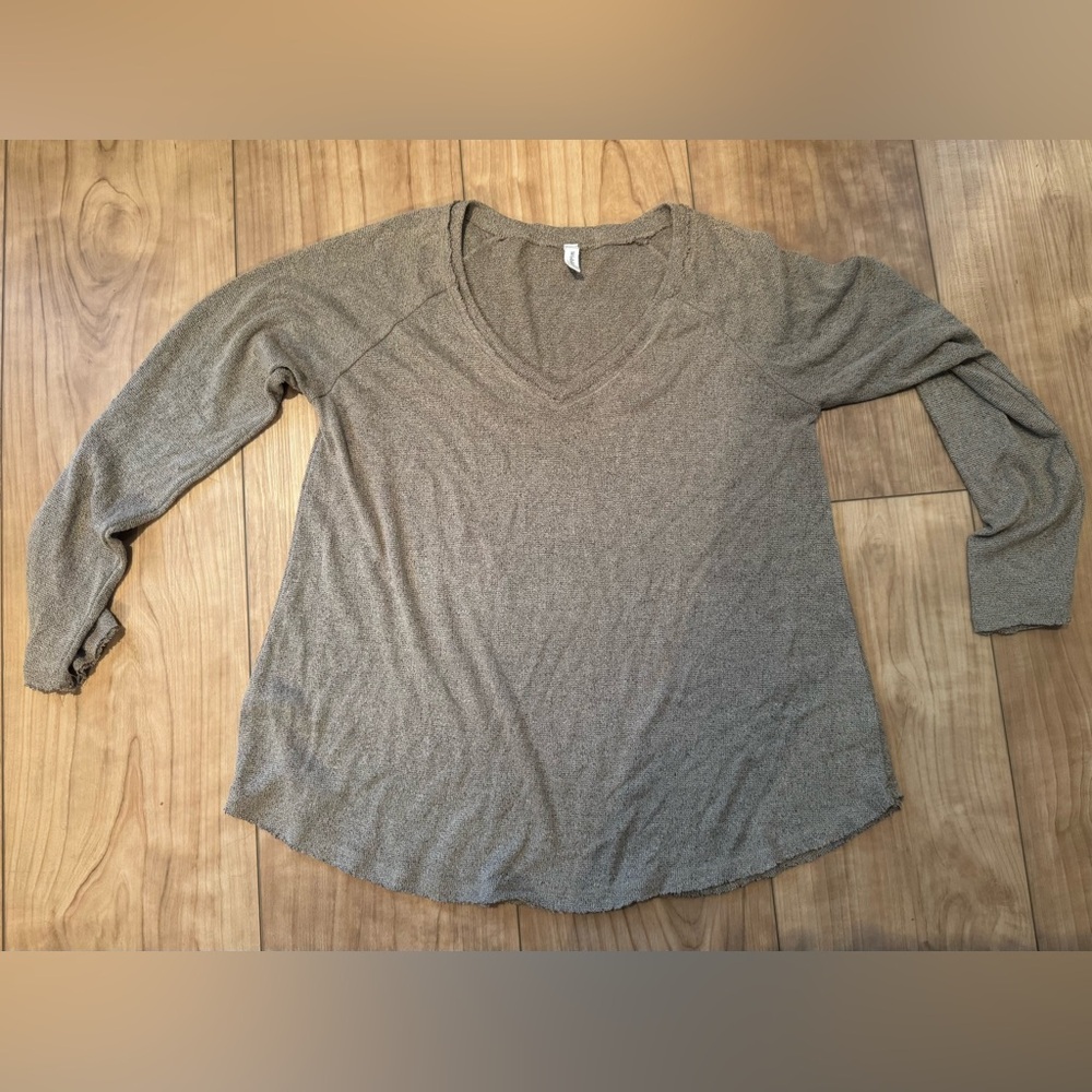 Wishlist Heathered raw edge Long Sleeve V-Neck Top sweater  - Taupe